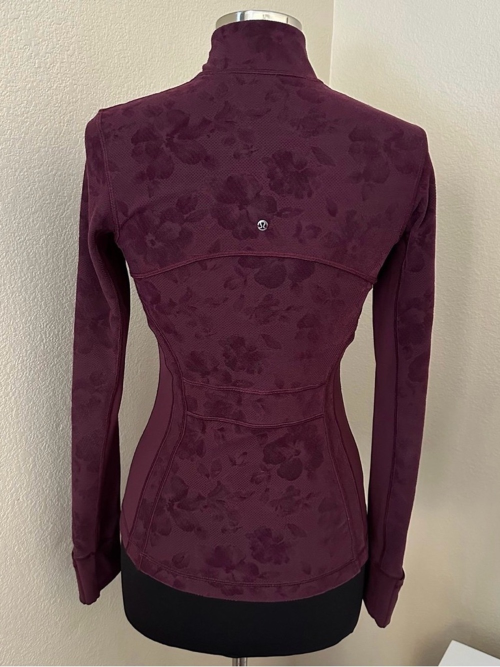 Lululemon Define Jacket Flocked Dark Adobe Burgundy Velvet Floral Sz 6 EUC - Picture 7 of 13